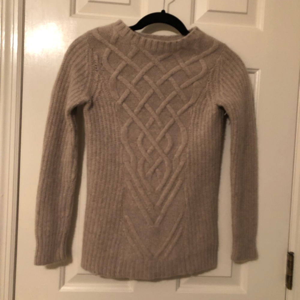 Tahari beige cashmere sweater